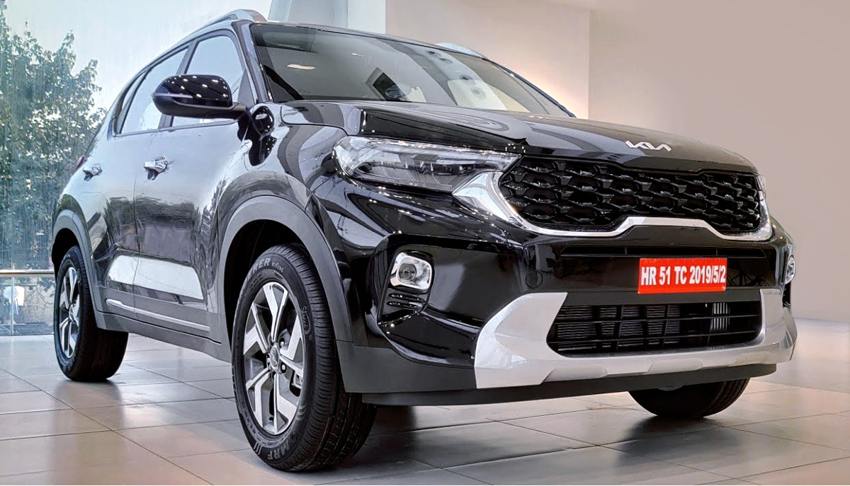 Kia Sonet showroom front